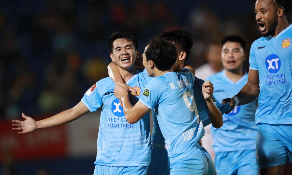 Cầu thủ ít ai ngờ đi vào lịch sử V.League, chiến công 