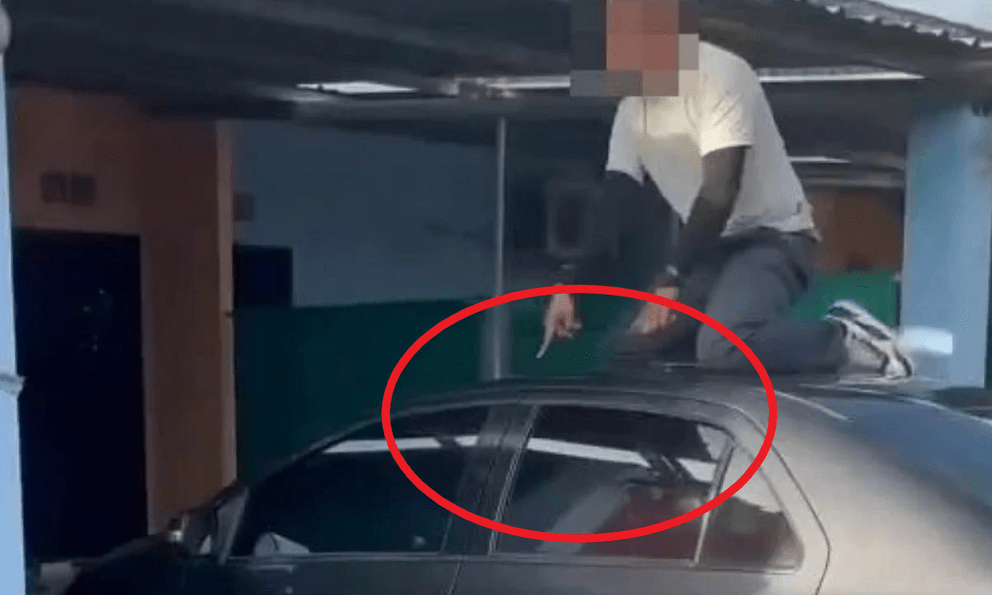 Vợ cùng nhân tình đi nhà nghỉ, chồng rủ 1 đối tượng đặc biệt tới bắt gian, hiện trường vô cùng hỗn loạn