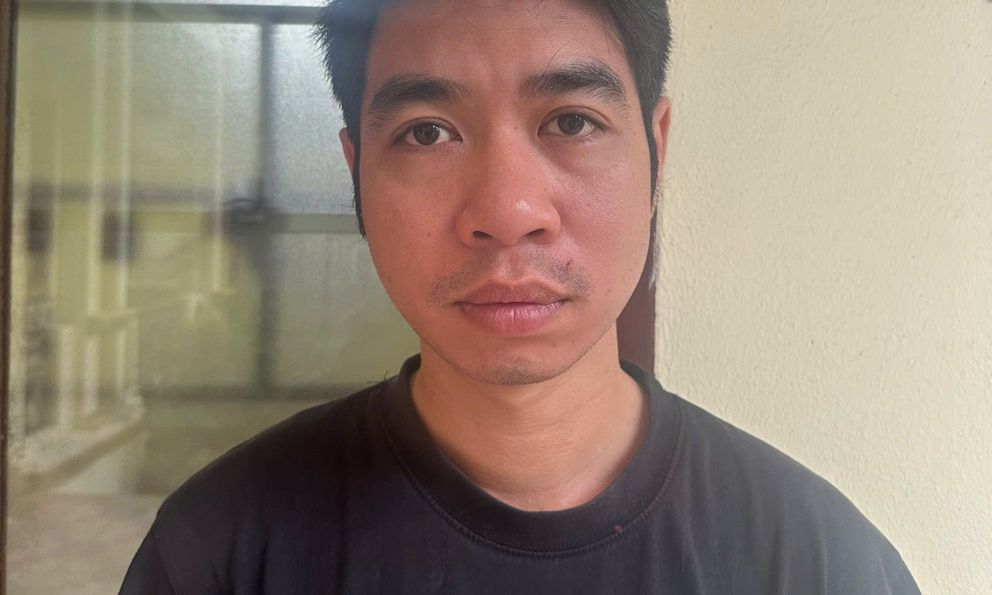 Tạm giữ hình sự một nhân viên tư vấn bán xe