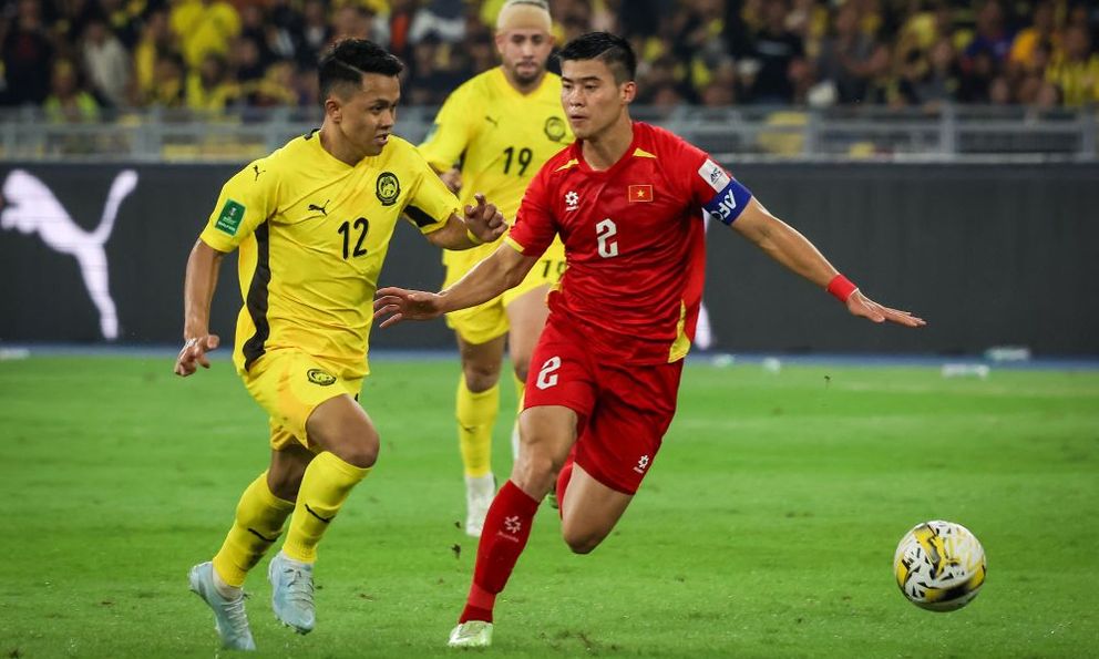 Tuyển Malaysia hí hửng trước “giải đấu danh giá nhất”, tuyển Việt Nam án binh bất động