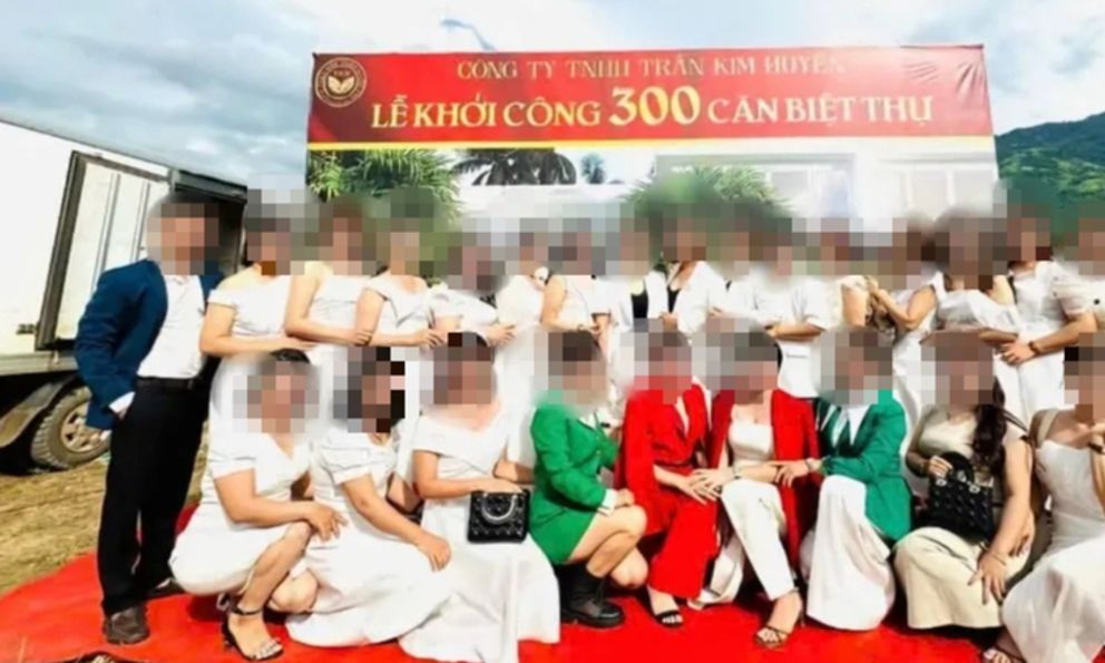 Bức ảnh nữ giám đốc xuất hiện trong lễ khởi công 300 căn biệt thự: Đó là dự án 