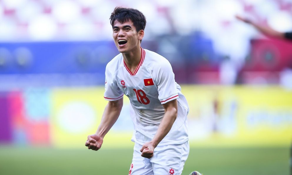 Tấm băng từ HLV Kim Sang-sik & linh hồn tuyển Việt Nam trước giải Đông Nam Á