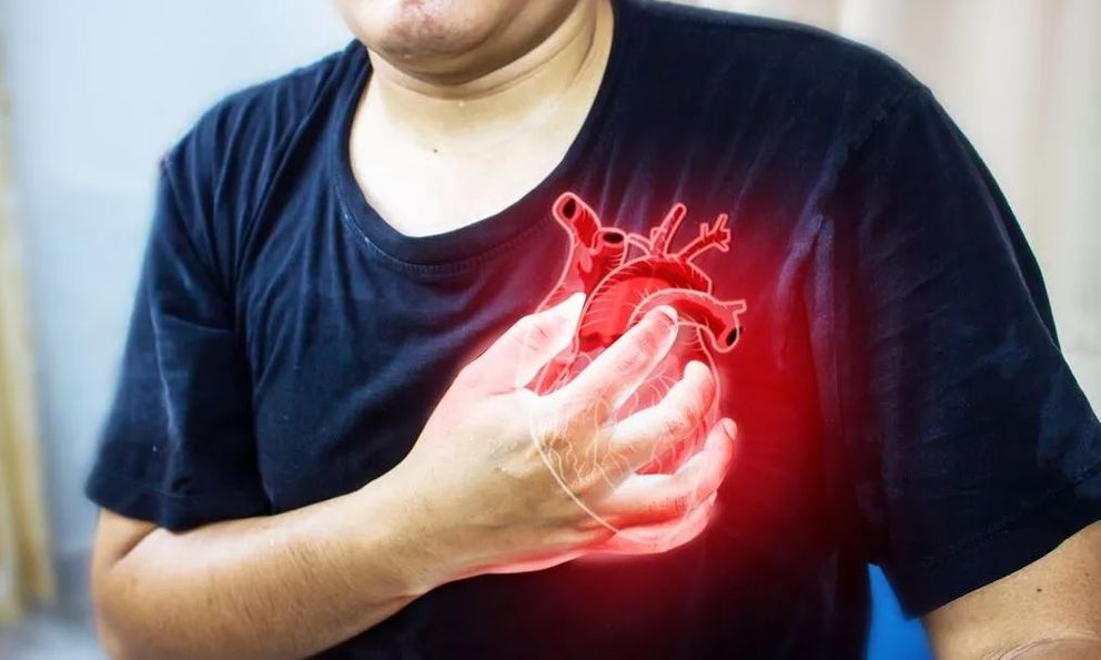 Đau tim 'ập tới' lúc không ngờ nhất, nam bác sĩ kêu gọi tất cả mọi người: 'Đừng mắc sai lầm giống tôi'