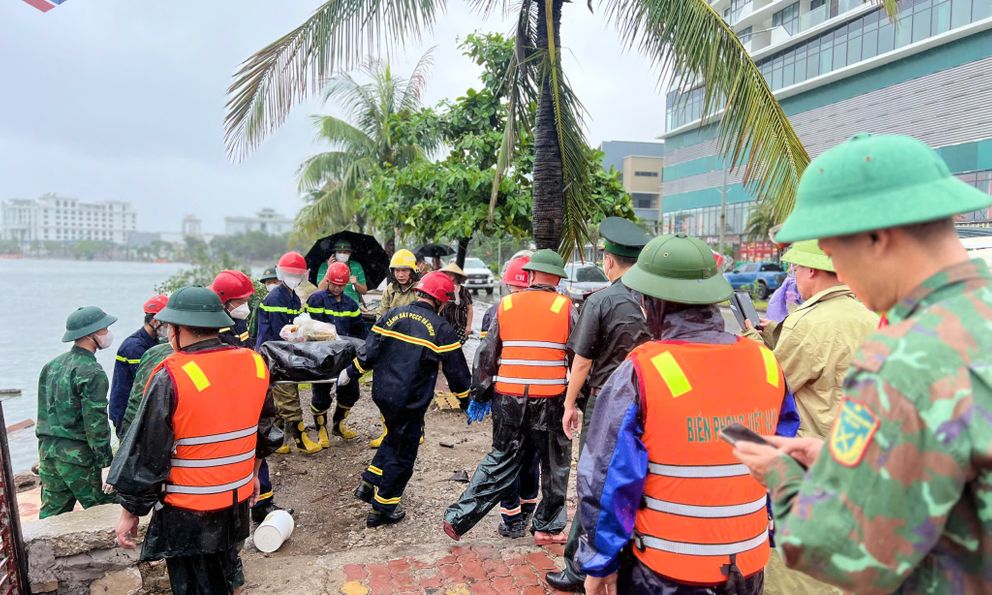 Tìm thấy một thi thể nam giới ở vùng vịnh Hạ Long, đang xác minh danh tính