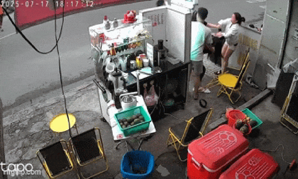 Người phụ nữ bị hành hung trên phố, trước đó từng gửi một phản ánh lên tổng đài 1022