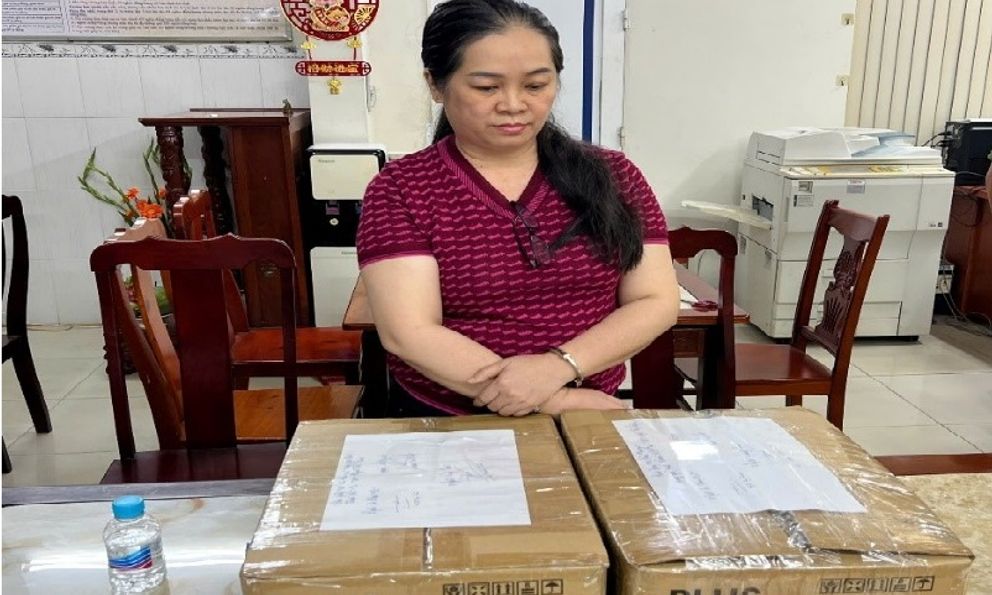 Bắt tạm giam và khám xét nơi ở của trưởng phòng công chứng Huỳnh Thị Liêm
