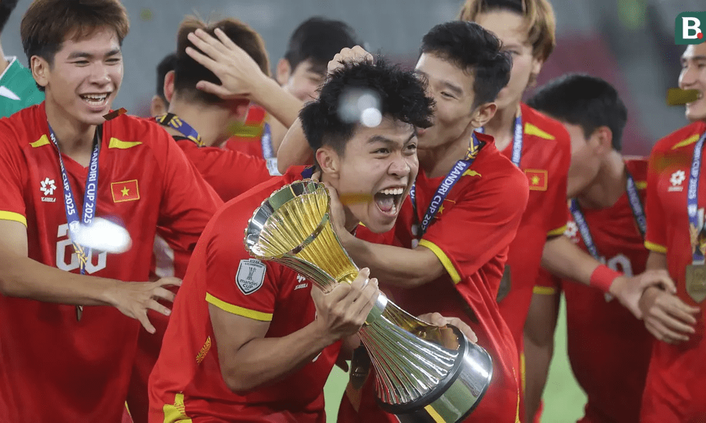 Vừa vô địch Đông Nam Á, người hùng U23 Việt Nam nhận ngay hợp đồng hậu hĩnh từ đội bóng dự Cúp C2