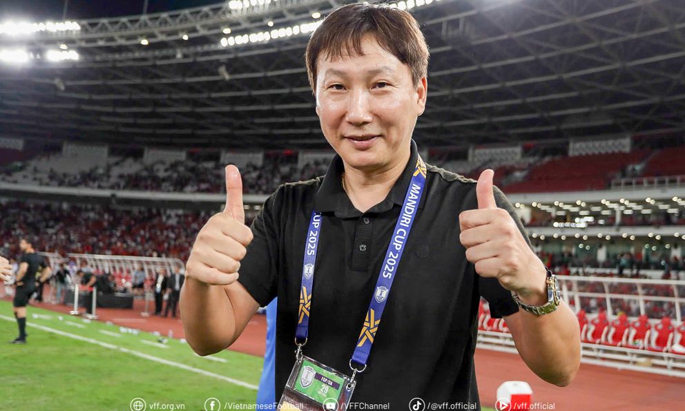 Sau bước ngoặt không tưởng của V.League, HLV Kim Sang-sik thêm cơ hội giành “cú ăn ba” lịch sử?