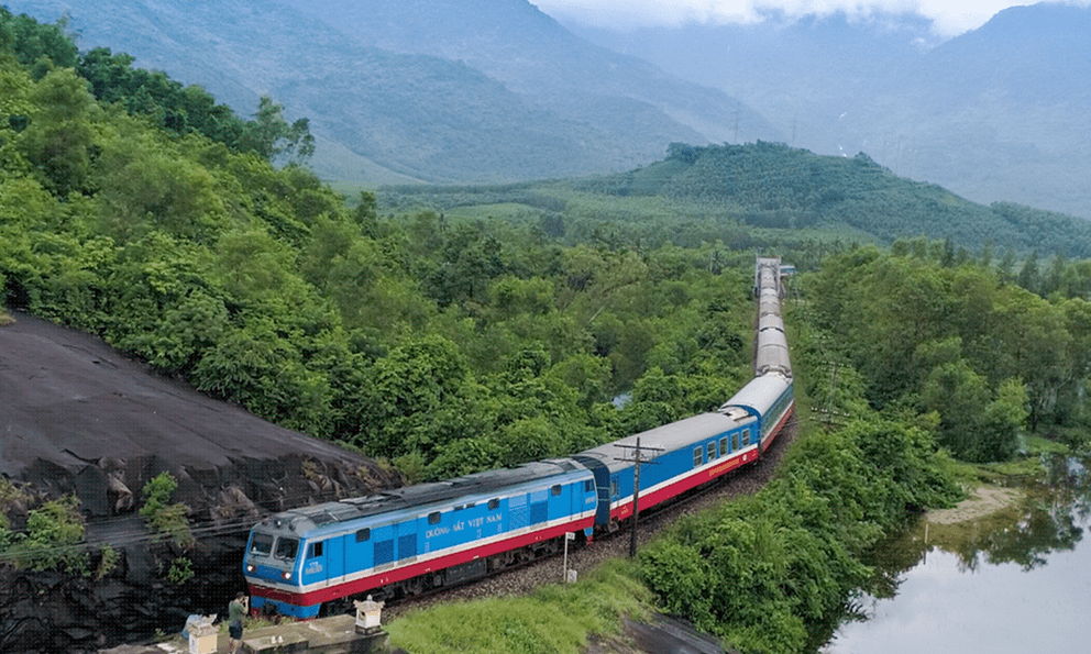 Chuyến tàu chạy chưa tới 10km, đi chỉ mất hơn 20 phút: Tên đặt theo nhân vật lịch sử, có khoang rất VIP