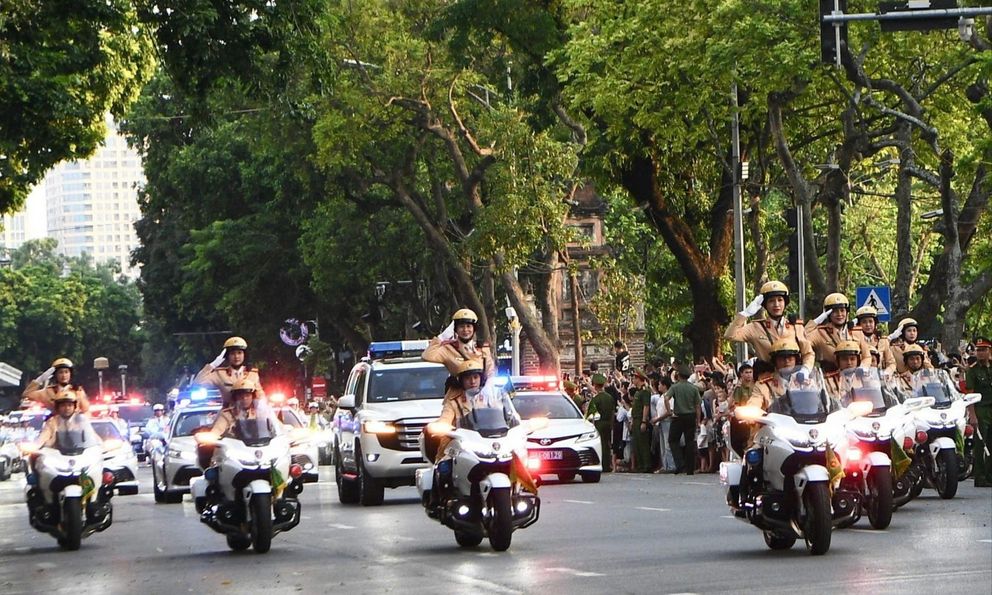 Công an Hà Nội thông báo: Từ 17h ngày 21/8 toàn bộ các phương tiện chú ý