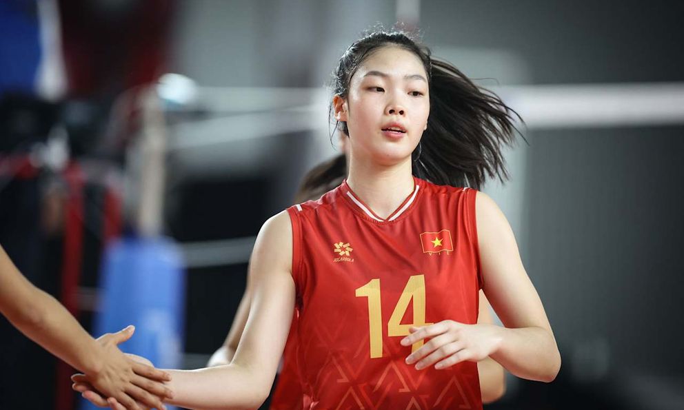 Tuyển Việt Nam thi đấu thăng hoa, thắng đậm nhà cựu vô địch thế giới
