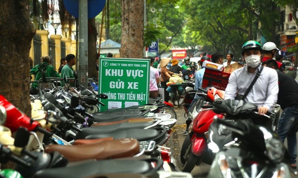 Cần tìm điểm gửi xe tránh chặt chém, miễn phí khi đi xem diễu binh, diễu hành: Tra cứu ở đâu nhanh, chính xác nhất?