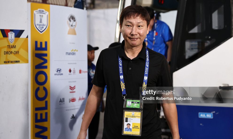 HLV Kim Sang-sik sắp hết hạn hợp đồng, sẽ đi tiếp hay chia tay bóng đá Việt Nam?