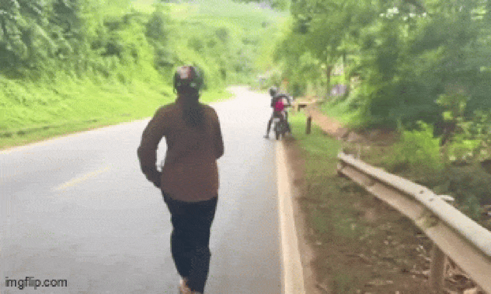 Chồng để quên vợ khi đổ xăng ở Sơn La, nhân viên đuổi theo 8 km để 'trả lại': Quyết định sau 5 phút
