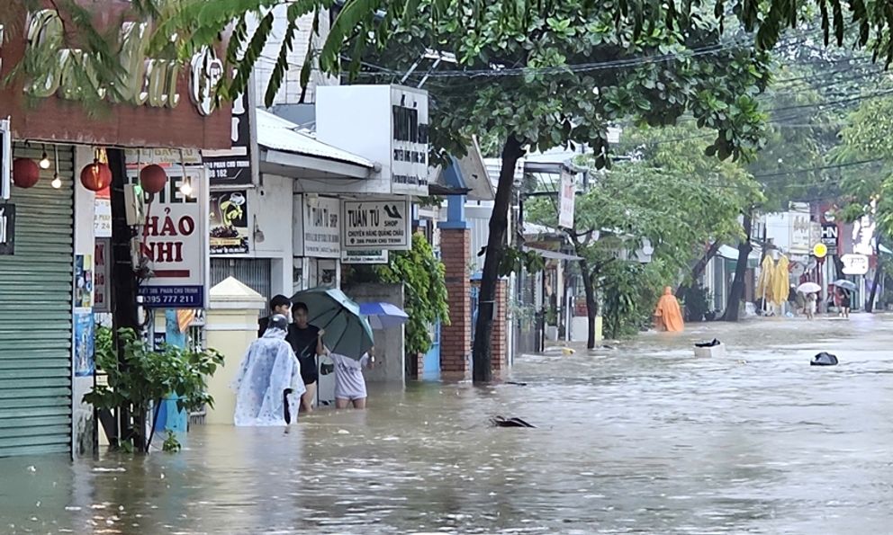 Thông báo khẩn tới 2 thành phố