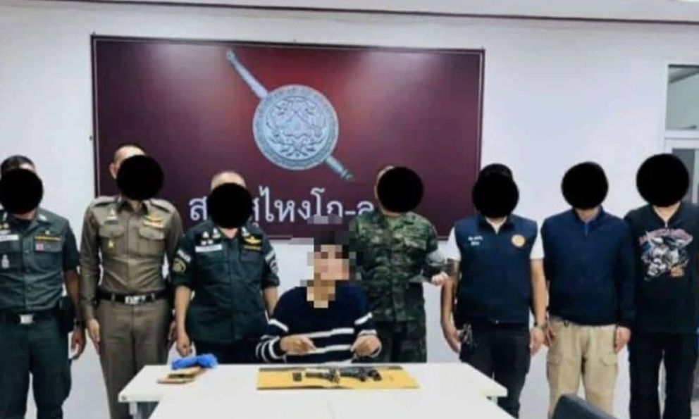 Cựu cầu thủ nhập tịch Malaysia ra đầu thú