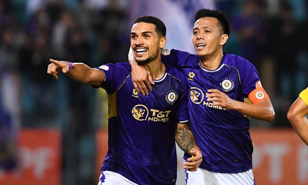 Liên tục ghi bàn, vì sao tân binh nhập tịch Đỗ Hoàng Hên chưa được HLV Kim Sang-sik gọi lên ĐT Việt Nam?