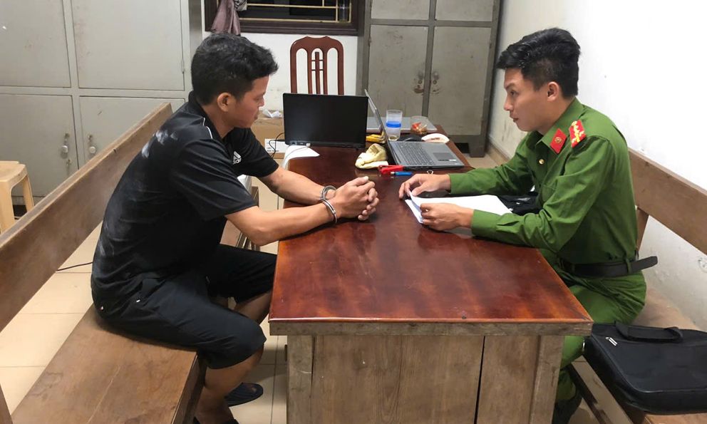 Bắt Bùi Ngọc Hiểu sinh năm 1990