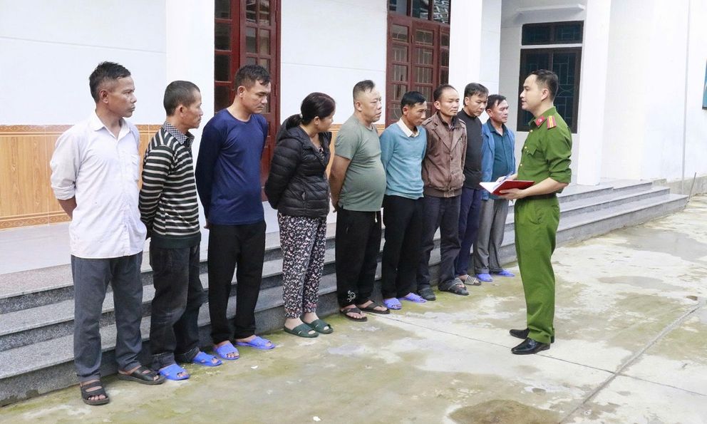 Bắt Nguyễn Thị Kim Dung sinh năm 1973