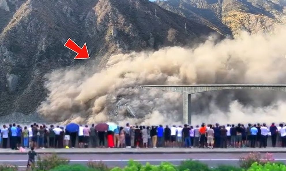 Cận cảnh sập cầu gần nhà máy thủy điện Trung Quốc: Mới sử dụng từ đầu năm, phát hiện dấu hiệu lạ trước đó