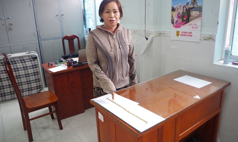 Tạm giữ hình sự Nguyễn Thị Hoàng 