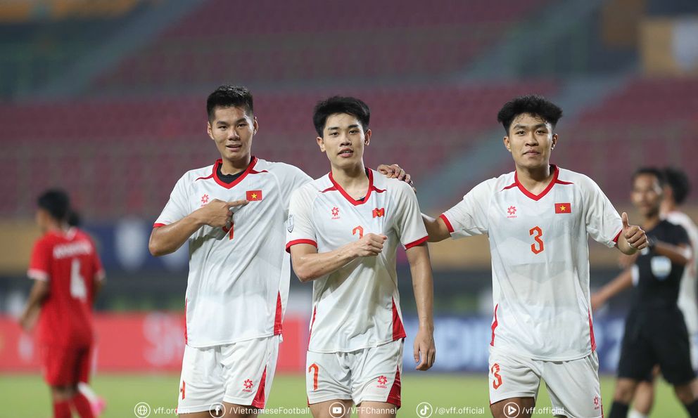 Đội hình Việt Nam vs Uzbekistan: 2 “xạ thủ” trở lại, tuyển Việt Nam đua vô địch ngay tại Trung Quốc?