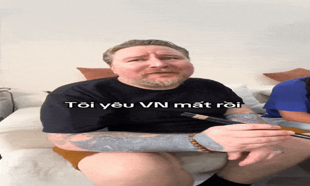 Khách Tây thốt lên sau khi ăn món bình dân, quen thuộc của nhiều người Việt: 