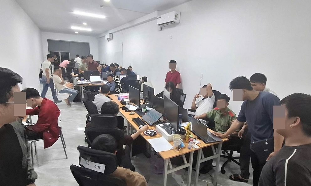 Hé lộ bí mật của ông chủ công ty công nghệ Trần Lê Duy và 63 nhân viên có trình độ cao