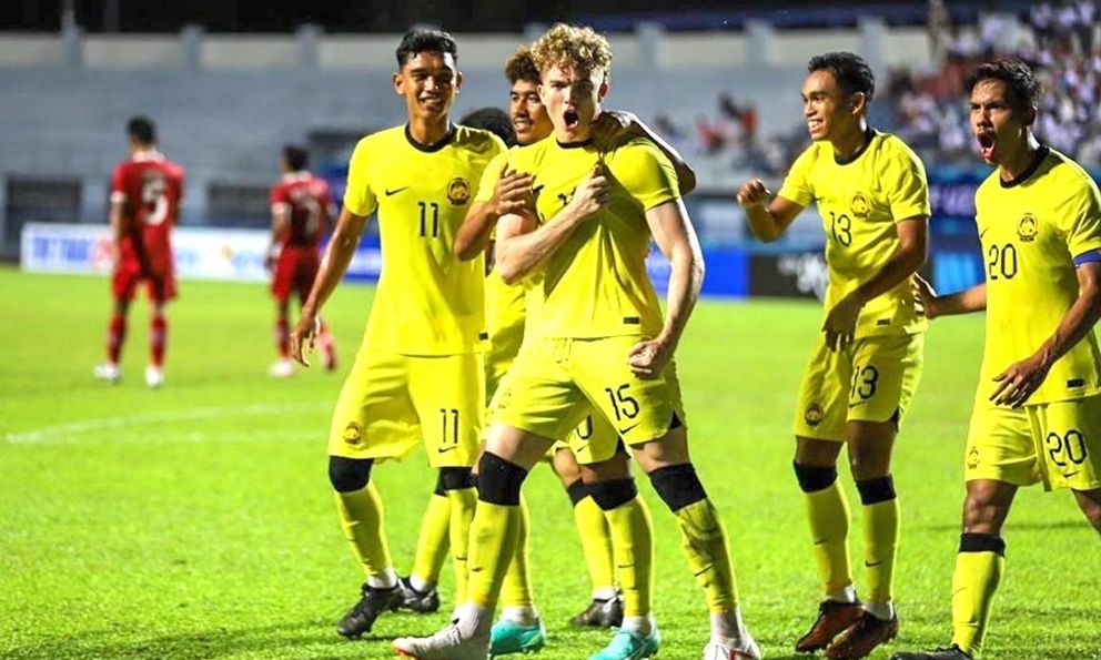 HLV Malaysia ra lệnh “phải thắng Lào”, tiết lộ mối lo trước trận gặp U22 Việt Nam 