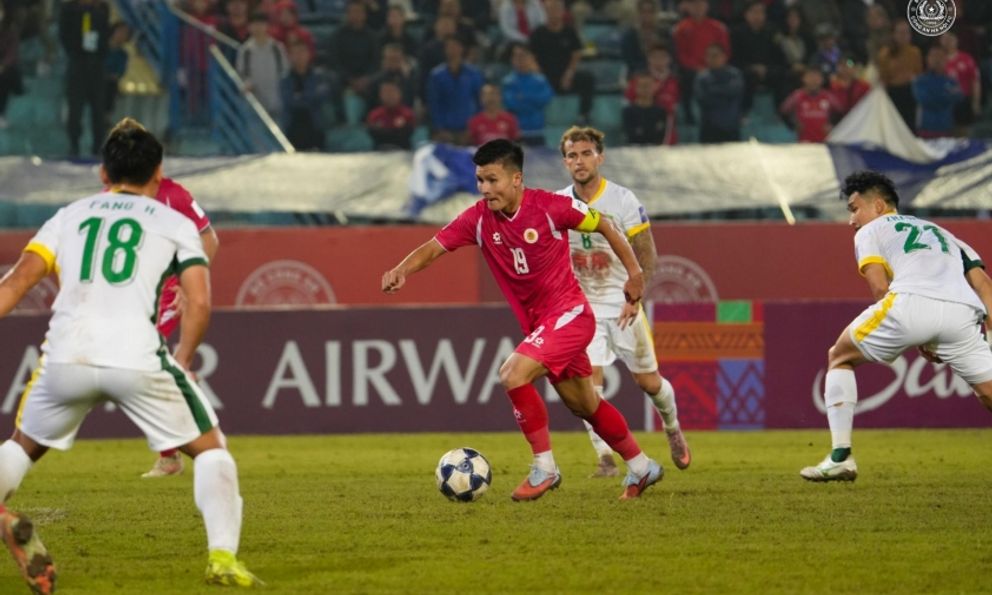 Thua đau tại Hàng Đẫy, CĐV Trung Quốc cay đắng: Chúng ta hết thời rồi!