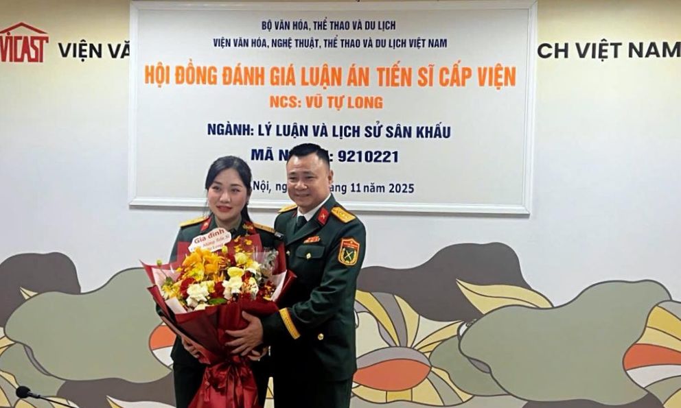 NSND Tự Long thành tiến sĩ đầu tiên của Nhà hát Chèo Quân đội 