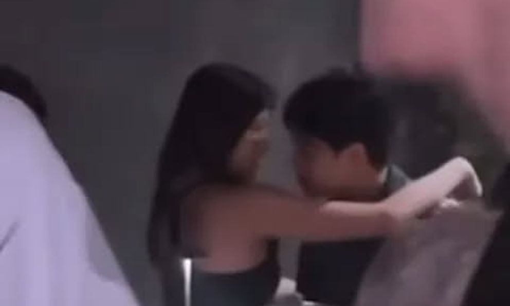 Em gái Trấn Thành công khai là bạn gái của một người, không phải Song Luân