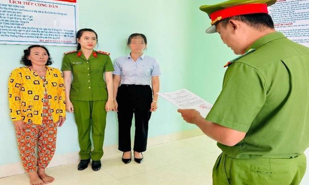 Thi hành Lệnh cấm đi khỏi nơi cư trú đối với Nguyễn Thị Nhành