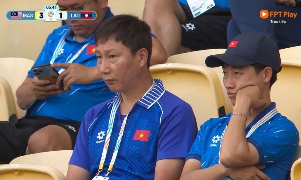 U22 Việt Nam bị Malaysia đẩy vào thế khó, HLV Kim Sang-sik lo lắng ra mặt