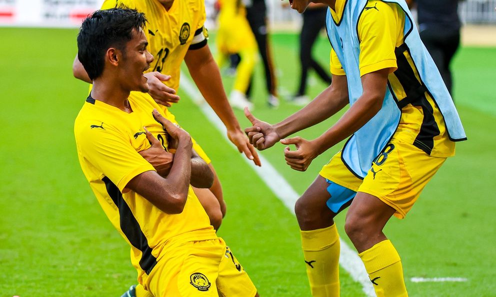 Báo Malaysia lớn tiếng dọa Việt Nam khi đội nhà đại thắng Lào