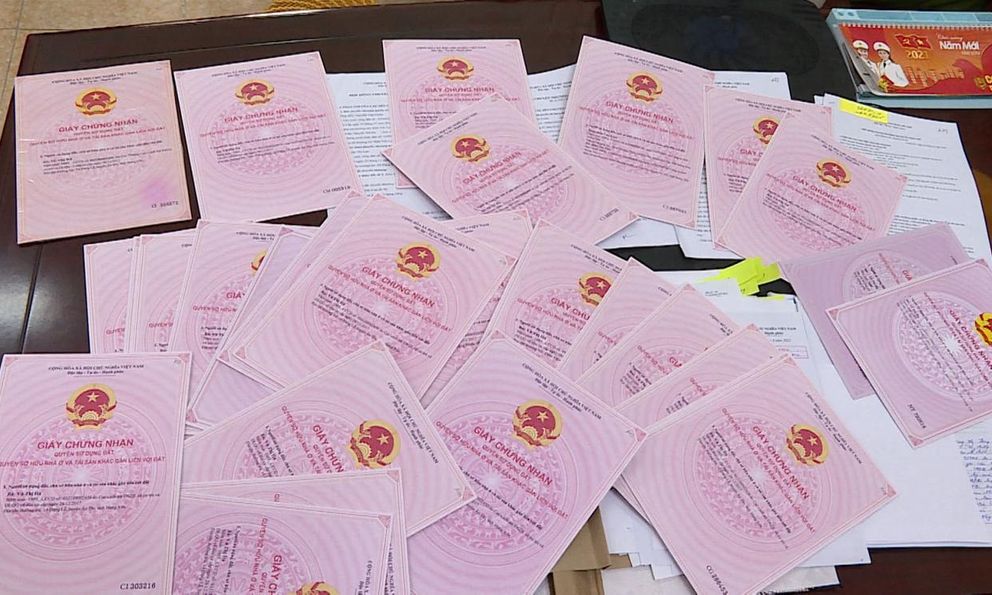 Công an ra cảnh báo liên quan đến việc làm sổ đỏ của người dân