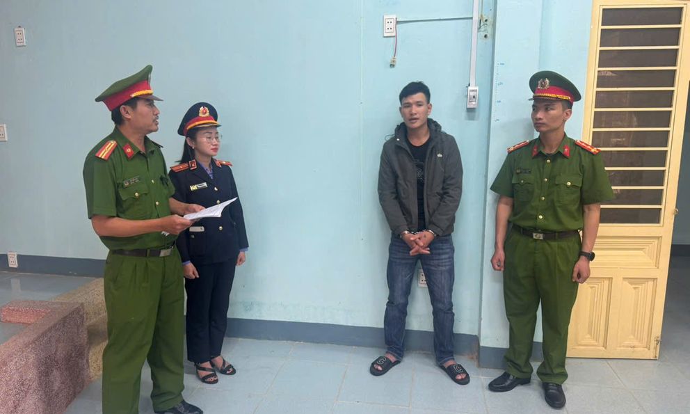 Thi hành lệnh bắt tạm giam Lưu Trần Anh Tuấn