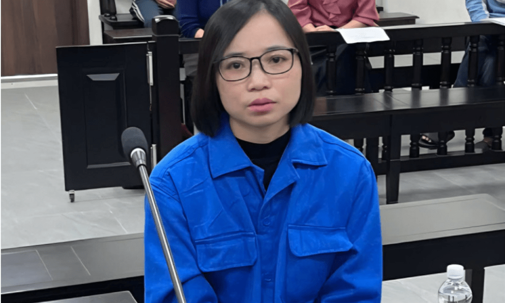 Nữ nhân viên ngân hàng Nguyễn Thị Trang lĩnh 13 năm tù