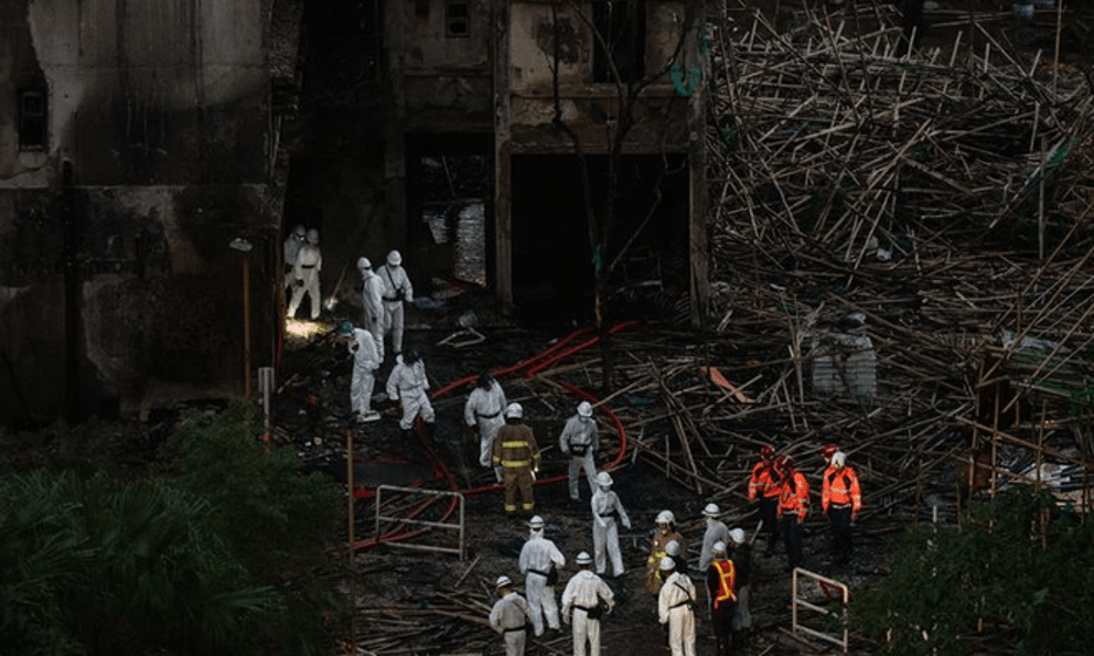Dừng tìm nạn nhân vụ cháy chung cư Hong Kong, số phận của những người chưa được tìm thấy sẽ thế nào?