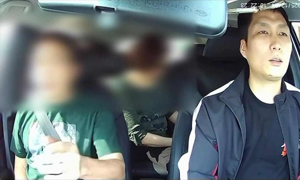 Giúp tìm ví cho khách Việt kiều, tài xế taxi ở Hải Phòng từ chối tiền cảm ơn, về nhà phát hiện điều bất ngờ