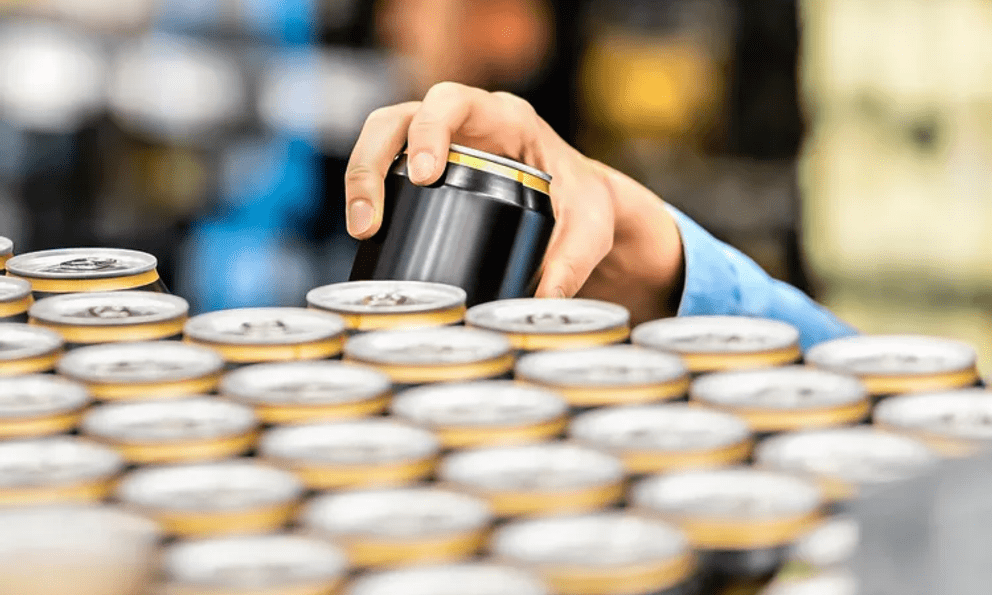 Người đàn ông 54 tuổi bất ngờ đột quỵ, huyết áp cao ngất, bác sĩ hốt hoảng nói: “Dừng uống thứ đó ngay!”