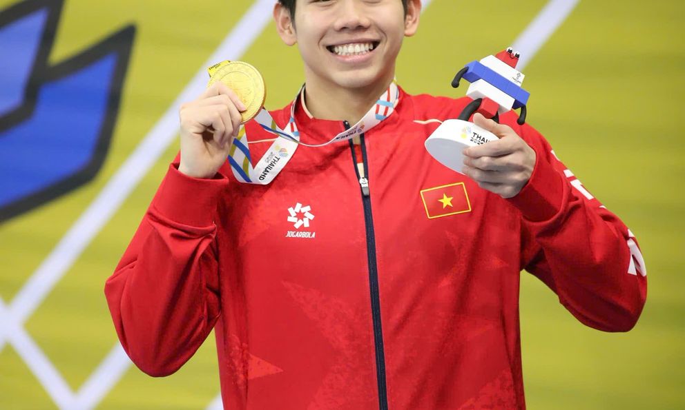 Em trai Ánh Viên ngoạn mục giành HCV: “Trước SEA Games, chị Viên gọi và chỉ nói đúng một câu này”