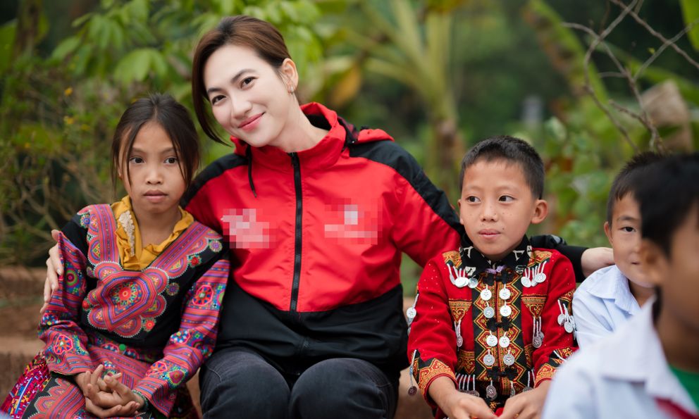 Hành trình “Giao Nắng” khiến trái tim Phương Anh Đào mềm lại: “Tôi ước mình đến sớm hơn với các em”