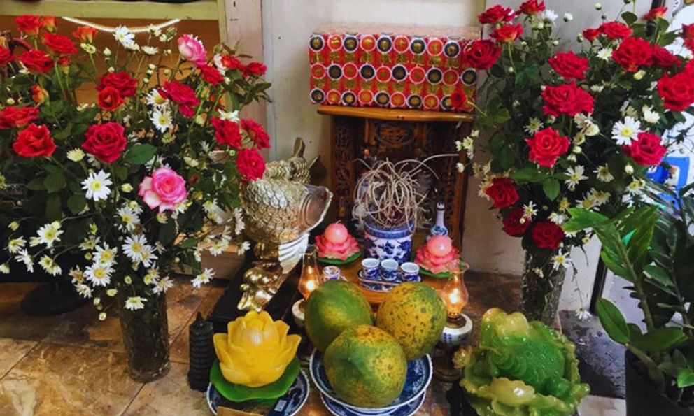 Người xưa dặn: Mồng 1 không thắp hương hoa màu đỏ này, đẹp nhưng 