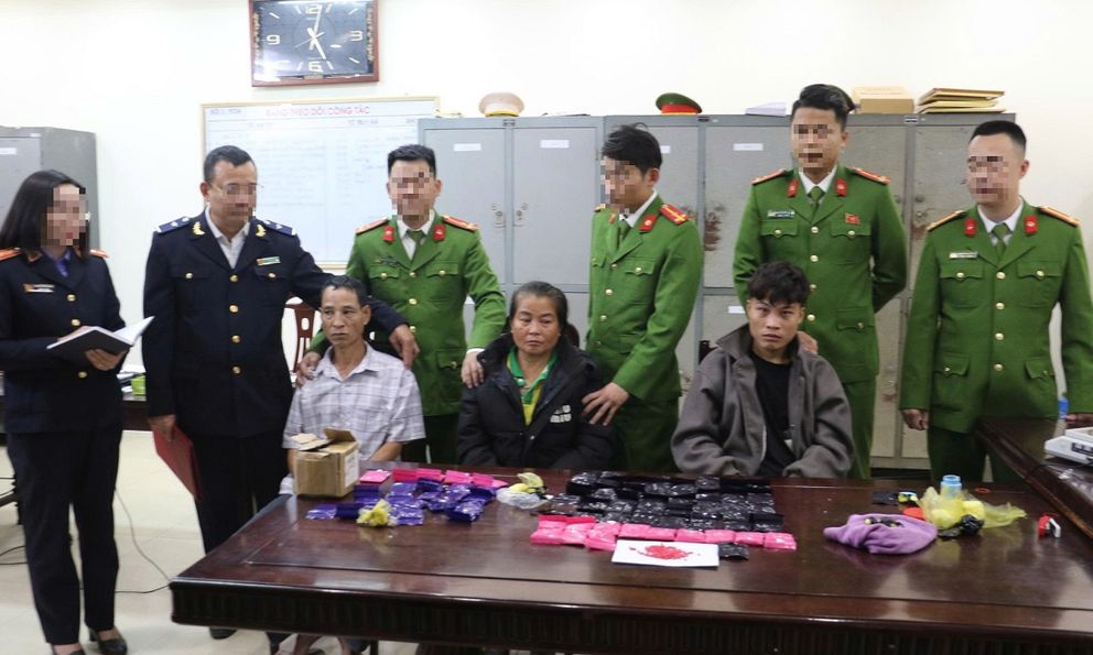 Bắt và khám xét khẩn cấp Sầm Thị Hiền 