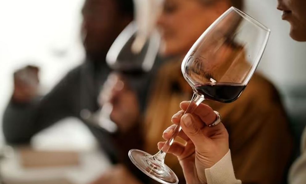 Quy tắc uống rượu của những người sống thọ nhất thế giới