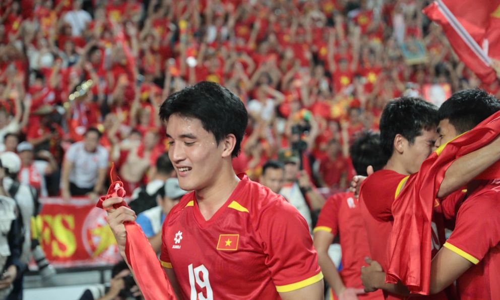 Fans Đông Nam Á thán phục U22 Việt Nam, ca ngợi cuộc ngược dòng thần thánh trước Thái Lan