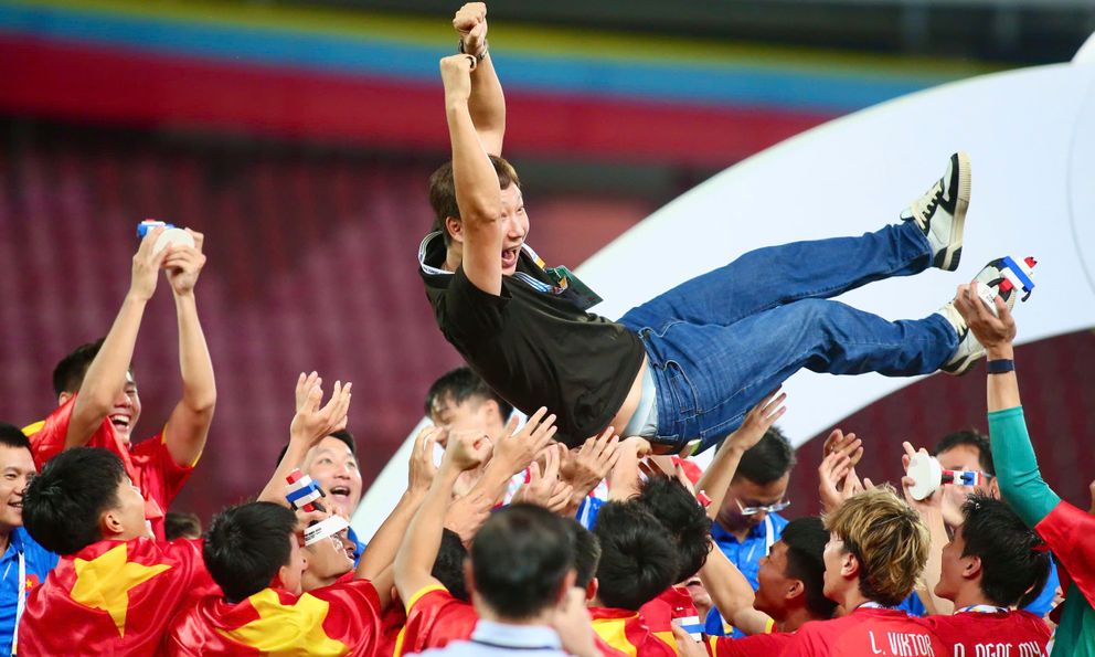 HLV Kim Sang-sik sắp hết hợp đồng với bóng đá Việt Nam: Điều khoản đặc biệt được kích hoạt