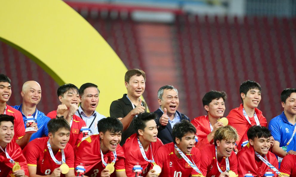 Phía sau tấm HCV SEA Games của bóng đá Việt Nam