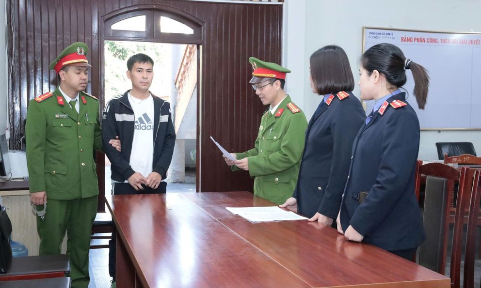 Thi hành lệnh bắt tạm giam Nguyễn Văn Tuyền sinh năm 1990